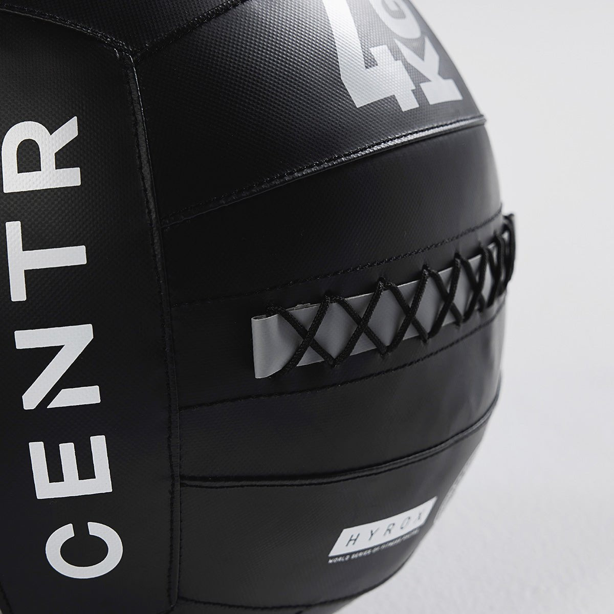 Centr x Hyrox Competition Wallball 4kg - Centrcentrllc