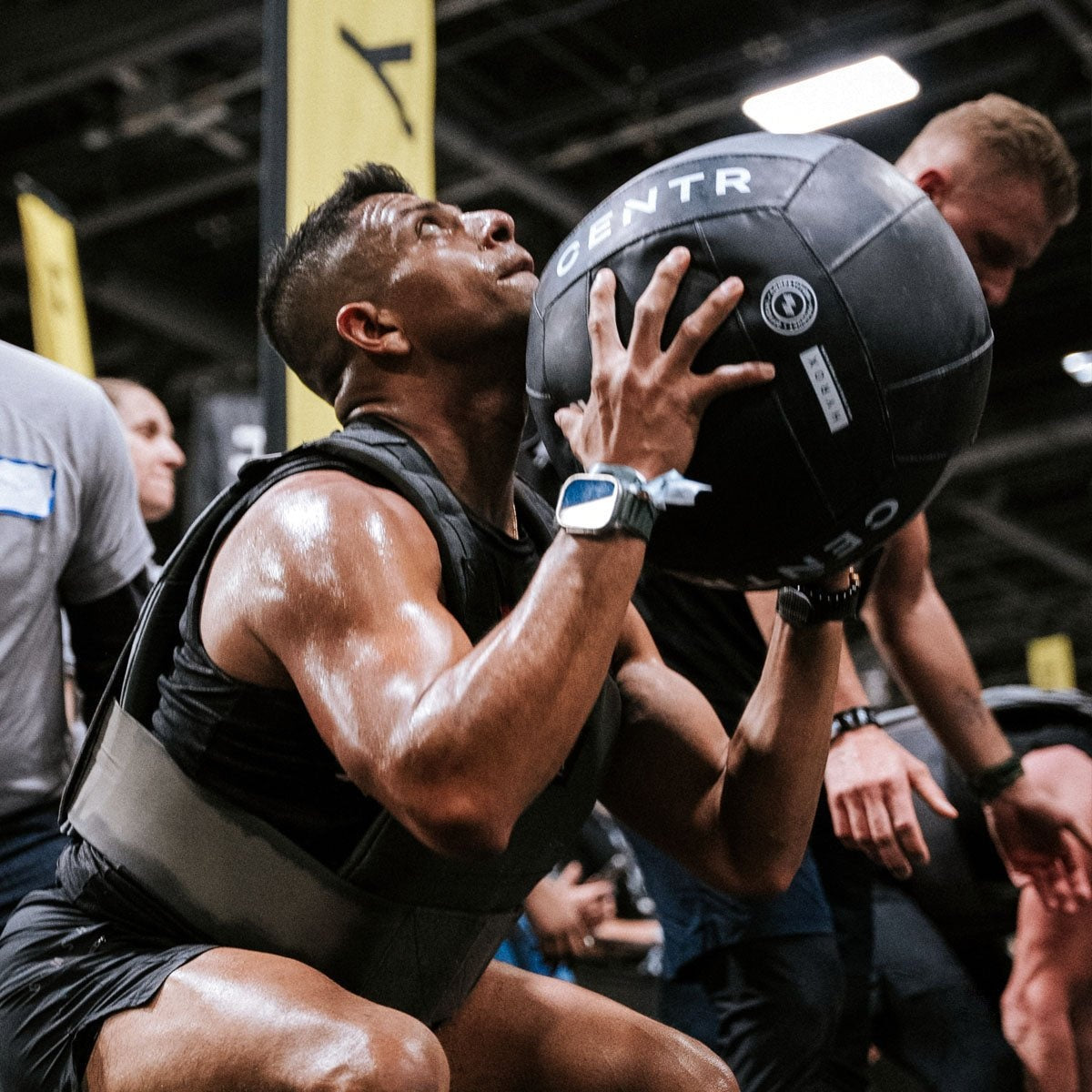 Centr x Hyrox Competition seinapall 9kg - Centrcentrllc
